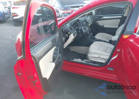 2015 Volkswagen Jetta 1.8T Se из США, поврежденный, VIN 3VWD17AJ9FM254307